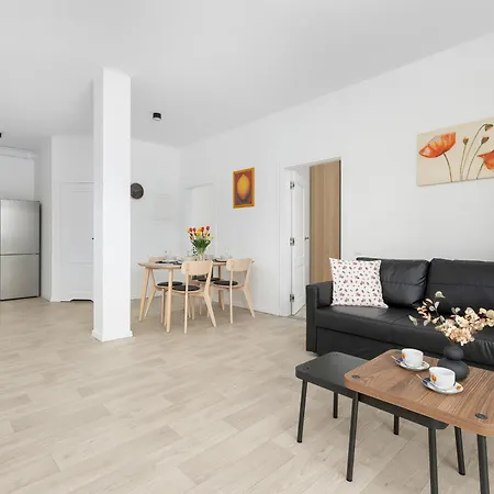 Komfortowe Dla 6 Osob Z Parkingiem W Sliwinie By Renters Sliwin
