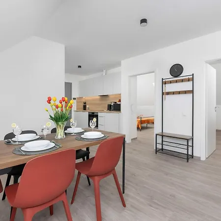 Komfortowe Dla 6 Osob Z Parkingiem W Sliwinie By Renters Sliwin