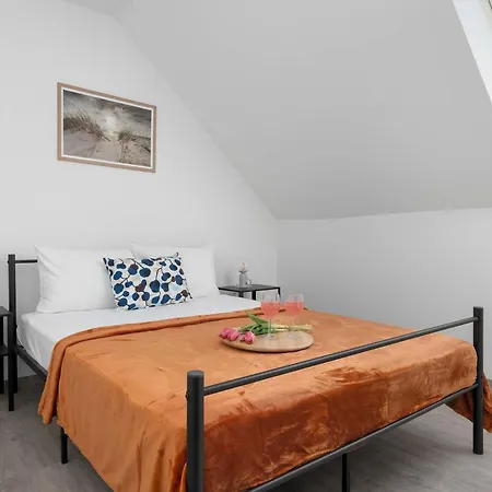 Komfortowe Dla 6 Osob Z Parkingiem W Sliwinie By Renters