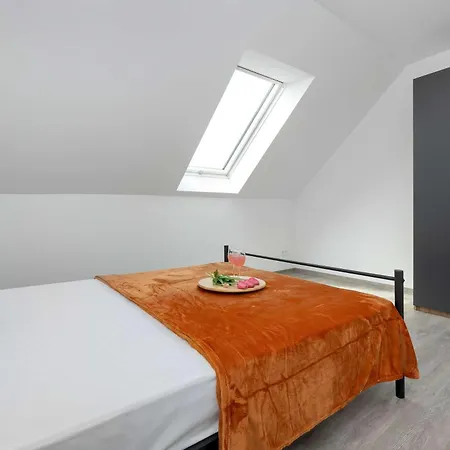 Komfortowe Dla 6 Osob Z Parkingiem W Sliwinie By Renters Sliwin